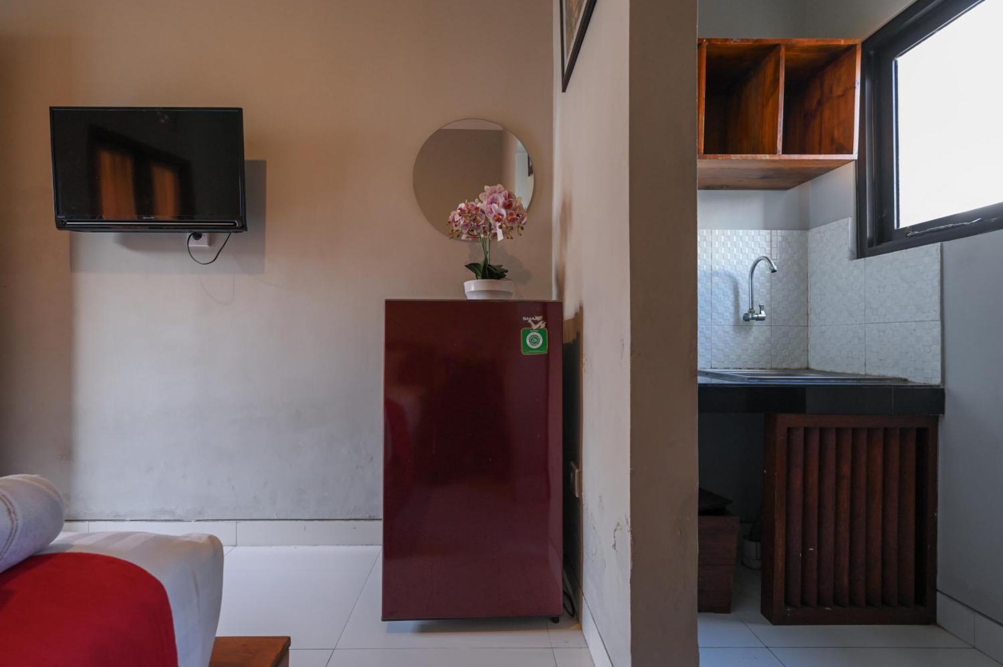 Reddoorz Near Mertasari Beach 2 Pesanggaran Екстер'єр фото
