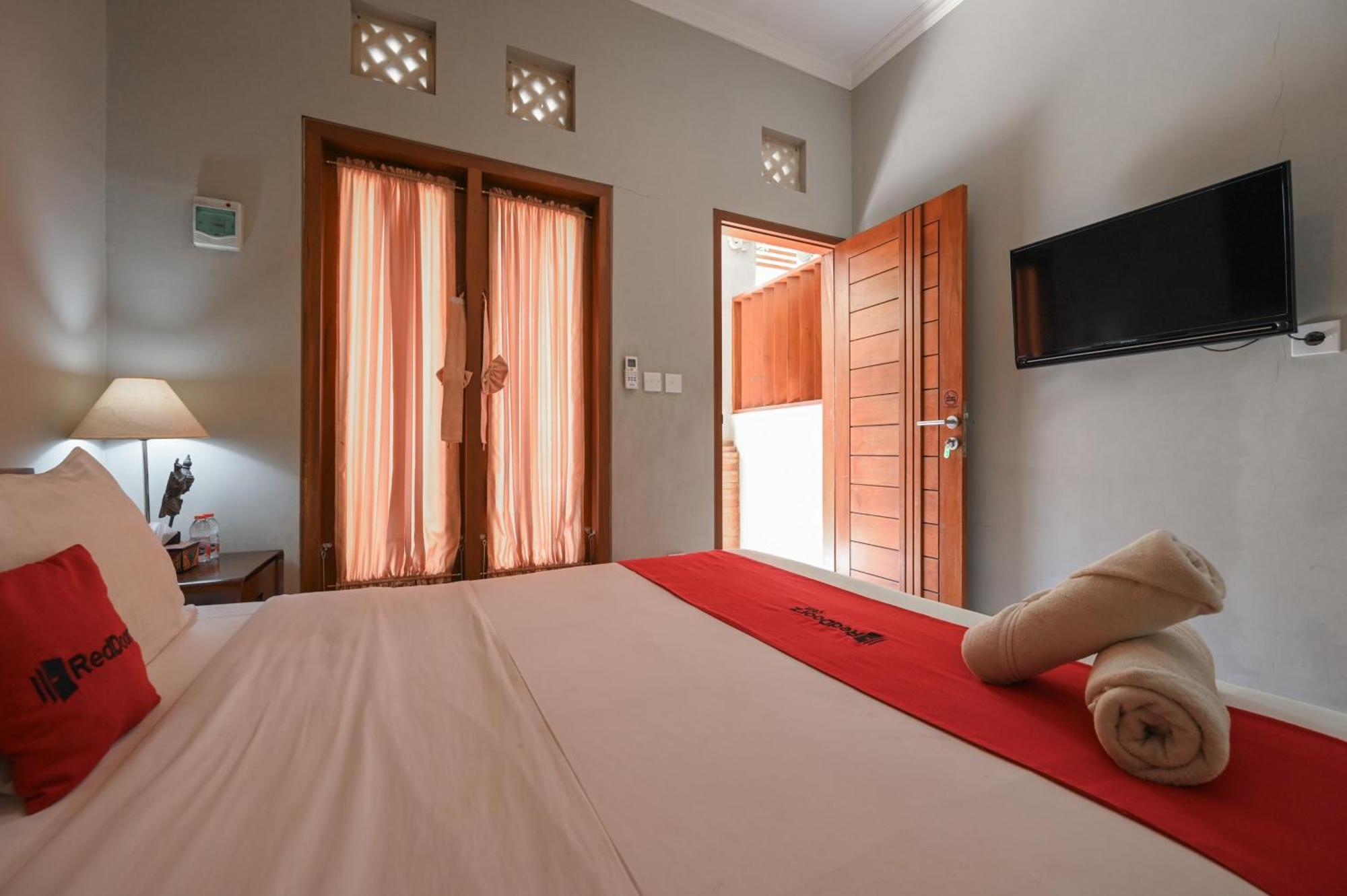 Reddoorz Near Mertasari Beach 2 Pesanggaran Екстер'єр фото